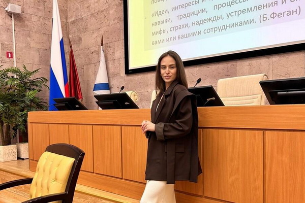 От госслужбы к HR-трансформации: как выпускница Академии нашла себя в управлении персоналом.