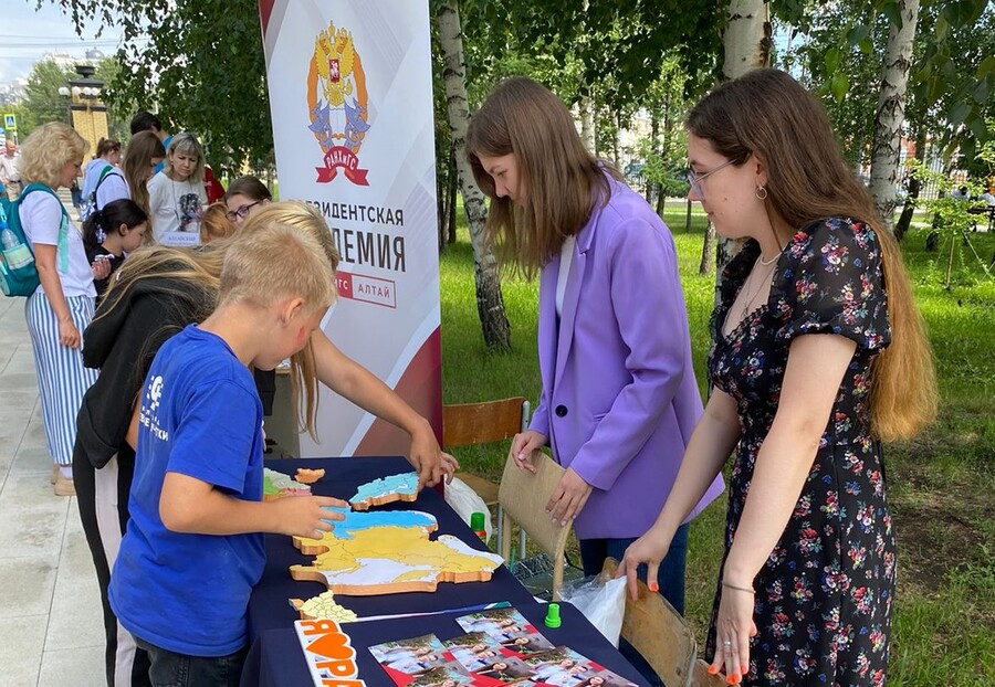 Площадка Академии работала на семейном форуме «Родные-Любимые».