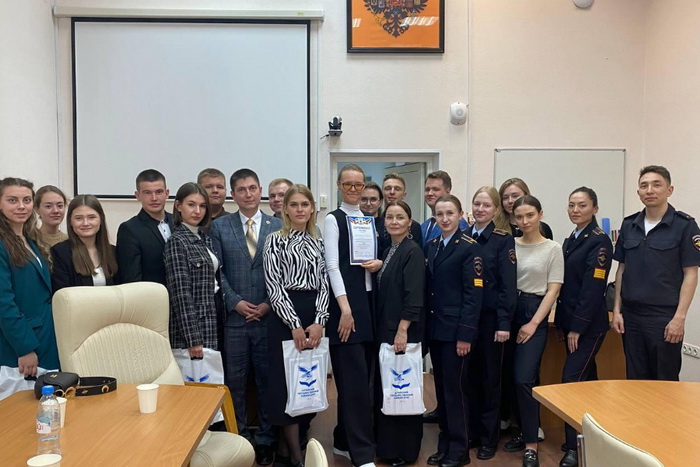 Студенты-юристы приняли участие в работе круглого стола «Развитие правосознания и правовой культуры населения Алтайского края».