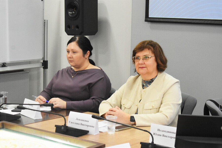 Чтобы молодёжь была финансово подкованной: в Барнауле обсудили вопросы повышения финансовой грамотности у студентов .