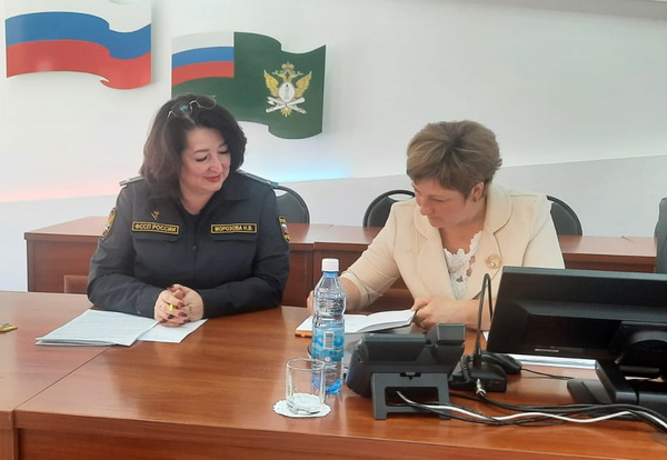Судебные приставы и алтайские антимонопольщики консолидируют усилия по пресечению ненадлежащей рекламы потребительских кредитов .