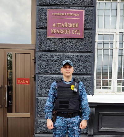 Судебные приставы спасли людей из пожара.
