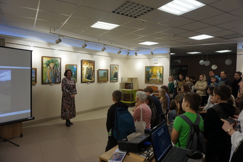 Персональная выставка живописи Натальи Рожковой и её учеников «Родимый край», посвященная100-летию Ребрихинского района.