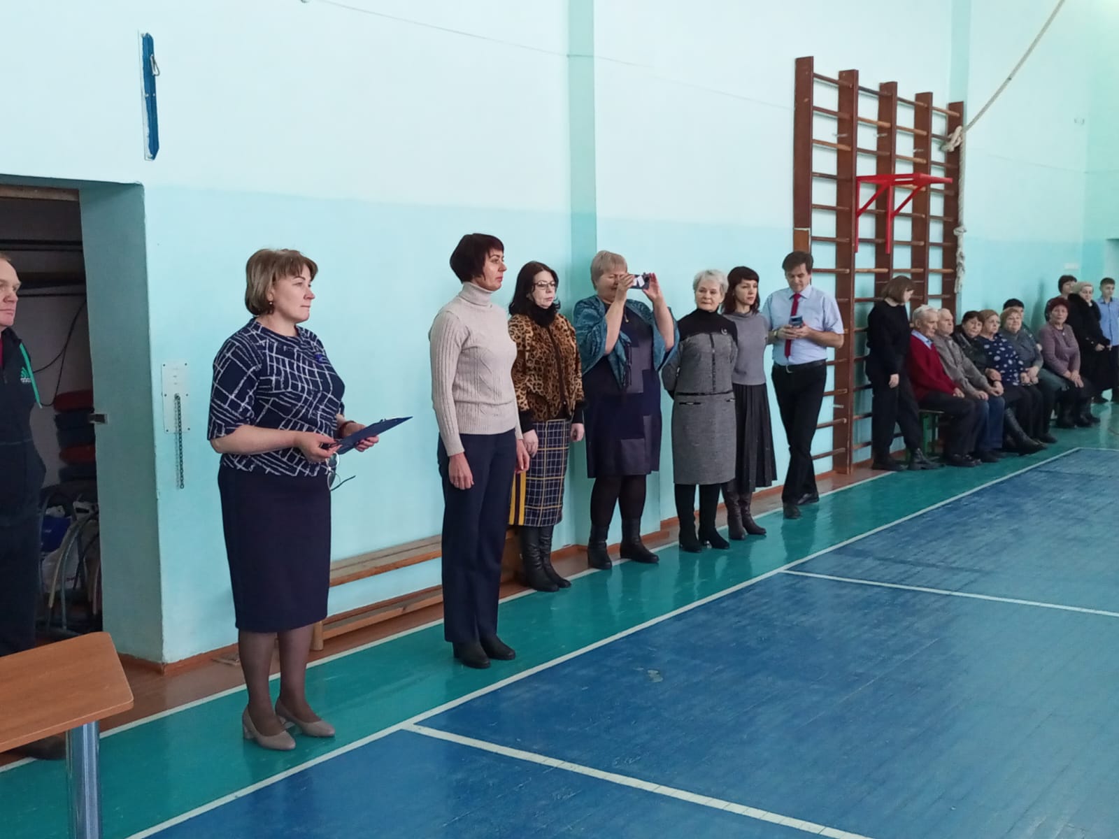 В Пановской школе прошел традиционный турнир по баскетболу, посвященный памяти Сергея Александровича Кузьмина.