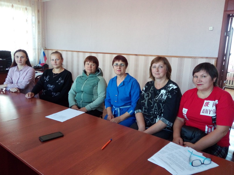 Депутаты Рожне-Логовского сельского Совета объявили конкурс по отбору кандидатур на должность главы муниципального образования.