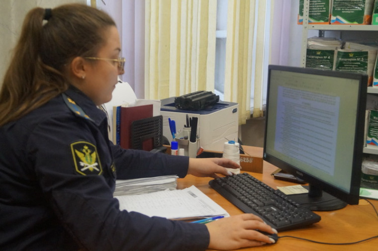 10 суток ареста за неуплату алиментов получила жительница Барнаула. 10 суток ареста за неуплату алиментов получила жительница Барнаула.