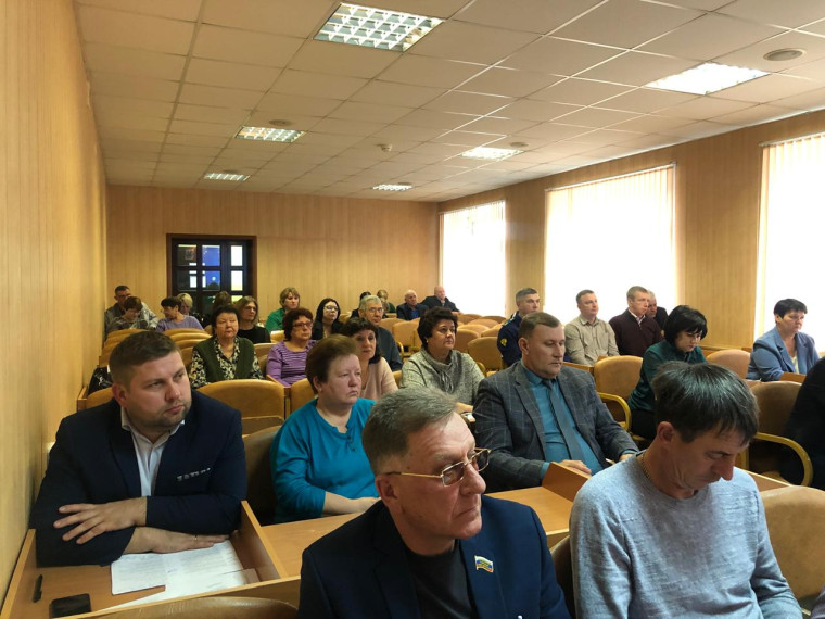 В минувшую среду, 23 октября, в актовом зале Администрации района прошла очередная 16-я сессия райсовета. В минувшую среду, 23 октября, в актовом зале Администрации района прошла очередная 16-я сессия райсовета.
