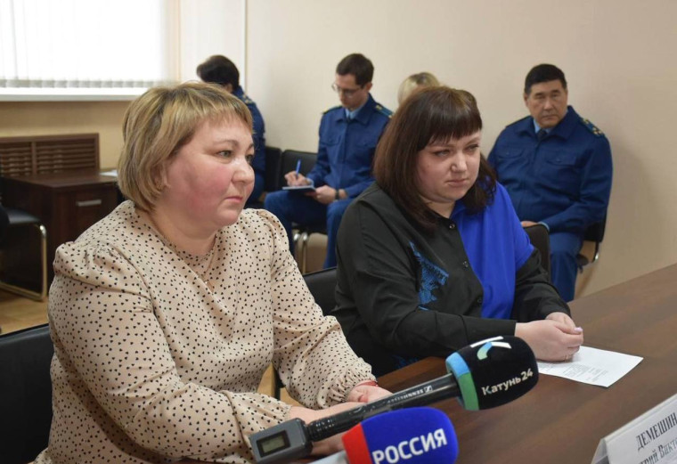 Заместитель Генерального прокурора России Дмитрий Демешин провел личный прием граждан в городе Новоалтайске .